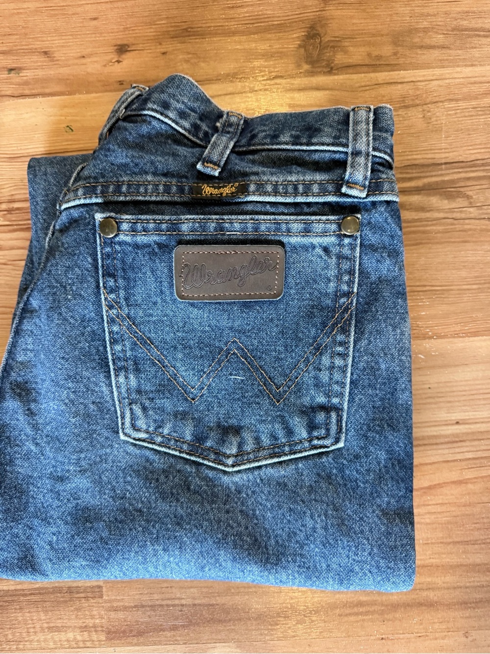 Wrangler Men’s Dark Blue Relaxed Fit Jeans 30x32